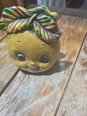 Vintage ENESCO Ceramic Lemon Face Napkin HOLDER with Leaf Accent - Yellow